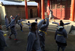 中小學(xué)生武術(shù)夏令營(yíng)激活孩子成長(zhǎng)的正能量