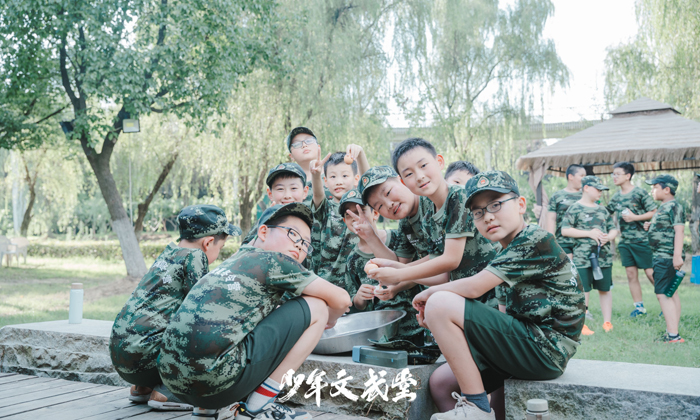 一起剝雞蛋