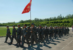 吸取軍人的品質
