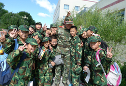 假期讓孩子在西安軍事夏令營中學習收獲