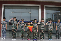 西點(diǎn)軍事夏令營(yíng)給家長(zhǎng)的一封信