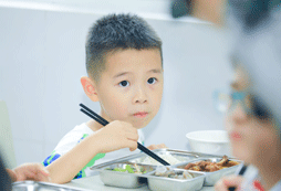 好好吃飯，長身體