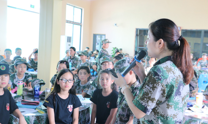 上海西點軍事夏令營演講
