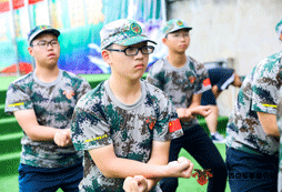 站如松，臥如弓