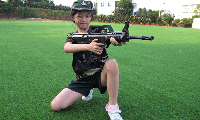 ”特種兵女戰(zhàn)士“