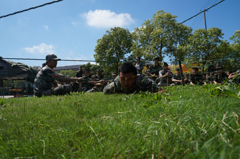 上海西點軍事夏令營教會我勇往直前