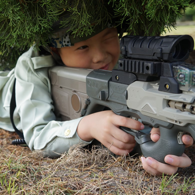 上海西點軍校正規(guī)的軍事訓練夏令營
