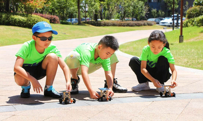 自制太陽(yáng)能小車