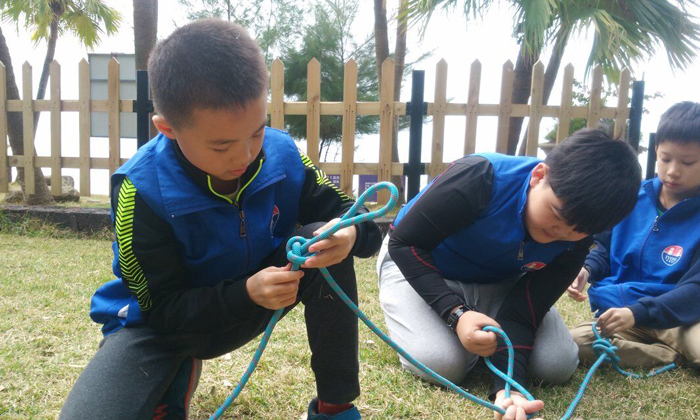 青少年戶外教育