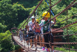參加廈門拓展夏令營(yíng)給孩子不一樣的精彩暑假
