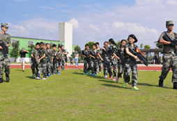 參加西安兒童夏令營(yíng)金課軍事有哪些優(yōu)勢(shì)？