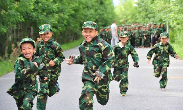西安軍事夏令營給孩子一次不一樣的暑假.jpg