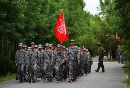 西安中小學(xué)生參加軍事夏令營的意義是什么？