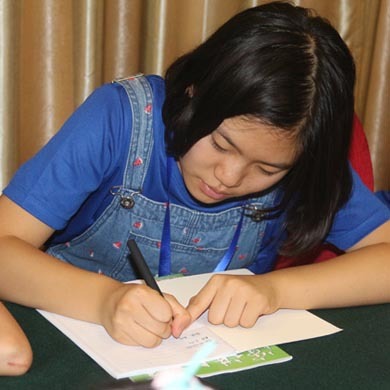 參加暑期學(xué)能夏令營讓孩子更愛學(xué)習(xí)