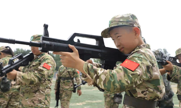 襄陽(yáng)有哪些青少年軍訓(xùn)夏令營(yíng)