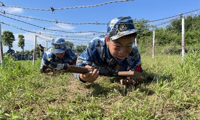 襄陽(yáng)軍事夏令營(yíng)課程特色