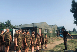 咸寧青少年軍事夏令營培養(yǎng)孩子勞動能力