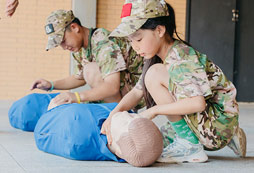 瀟湘少年軍事體驗(yàn)夏令營提升綜合成長
