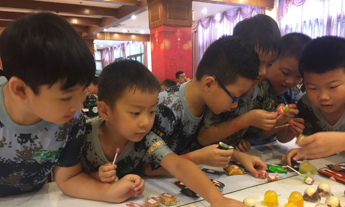 小學(xué)生軍事夏令營的安全保障讓家長們放心