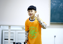 參加小學(xué)生夏令營讓孩子成長！