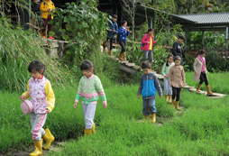 小學(xué)生戶外體驗(yàn)夏令營(yíng)讓我們的孩子走向自然