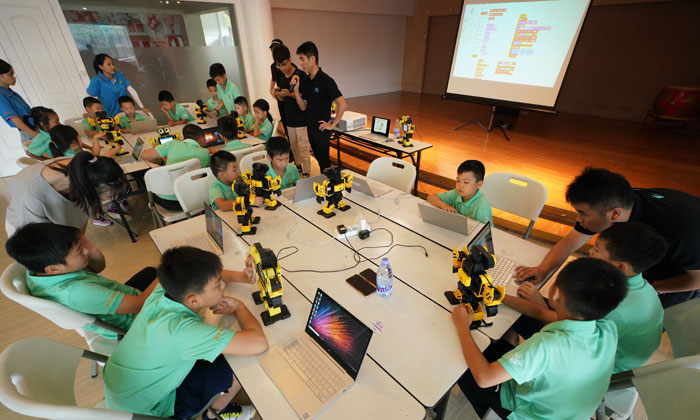 小學(xué)生科技夏令營(yíng)報(bào)名費(fèi)用多少