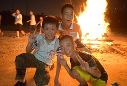 西南地區(qū)夏令營(yíng)有和藹的老師和友愛的伙伴