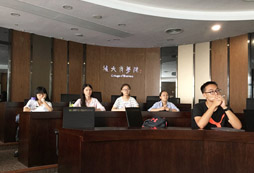 在香港夏令營(yíng)感受亞洲第一商學(xué)院課堂的魅力