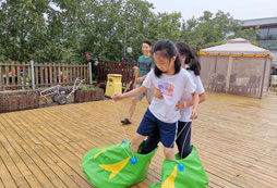 參加邢臺(tái)國學(xué)夏令營學(xué)習(xí)傳統(tǒng)文化!