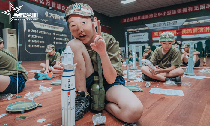 獨(dú)立搭好火箭