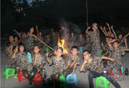 新疆軍事夏令營如何培養(yǎng)孩子？