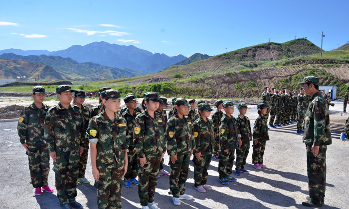 新疆軍事夏令營費用