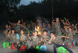 孩子參加新疆軍事夏令營(yíng)需要帶的東西