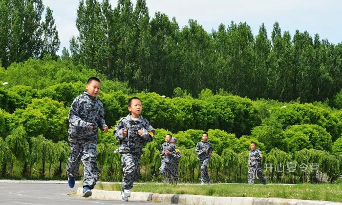 新疆軍旅夏令營