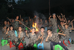 新疆軍事夏令營為什么受家長和孩子的歡迎？