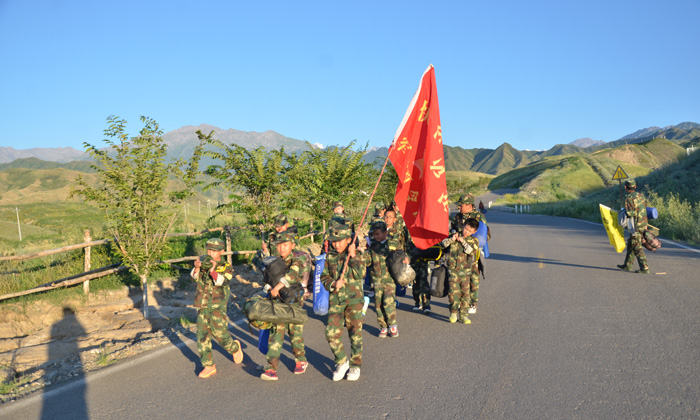 新疆夏令營哪個好