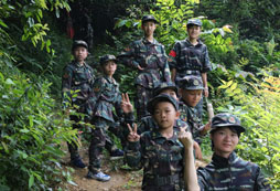 新疆青少年夏令營全面提高野外生存能力