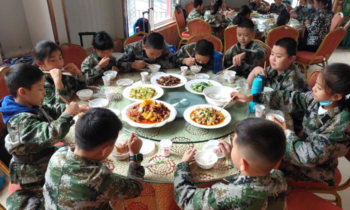 新疆小學(xué)生夏令營哪里好