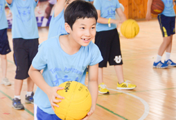 孩子在新疆新疆英語夏令營訓(xùn)期間遇到問題該怎樣解決？