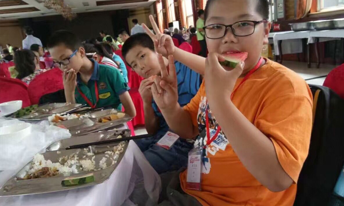 快樂夏令營(yíng)