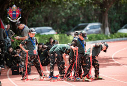 一起調(diào)整道具