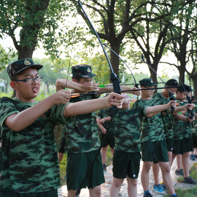 軍事特訓(xùn)助你完成成長蛻變