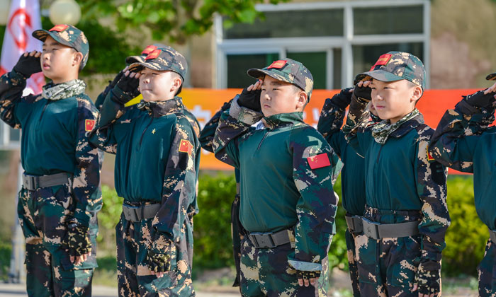 敬軍禮