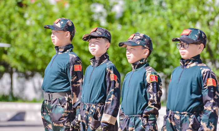 站軍姿