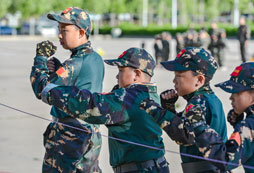 孩子在參加向前看軍事夏令營是安全有哪些保障