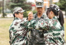 不少家長為什么讓孩子暑期參加許昌軍事夏令營