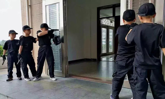 緝拿敵人