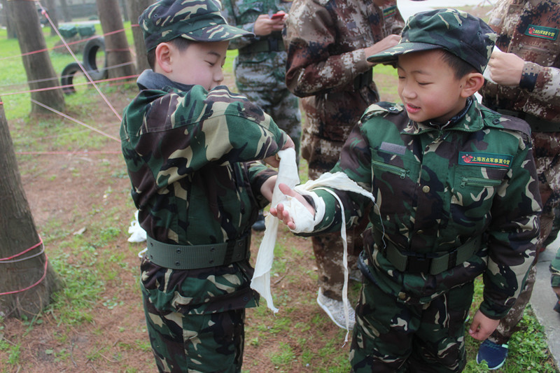 參加軍事冬令營(yíng)如何防寒保暖