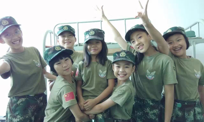 全封閉式軍事化管理模式