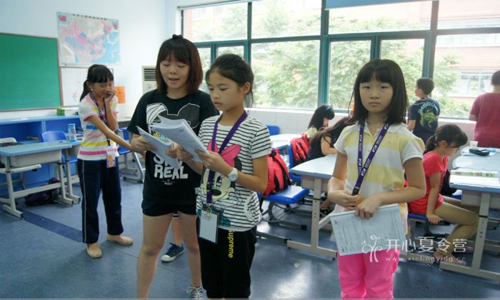 解析兩個(gè)小學(xué)生英語學(xué)習(xí)方法